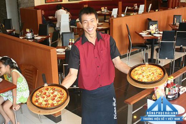 Đồng phục các thương hiệu đồ ăn nhanh - Nhân viên phục vụ bàn Pizza Hut