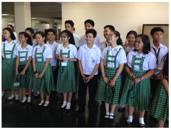 Đồng phục học sinh độc đáo tại Philippines