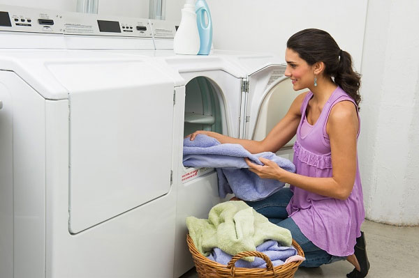 Mẹo giặt quần áo bằng máy giặt hay nhất
