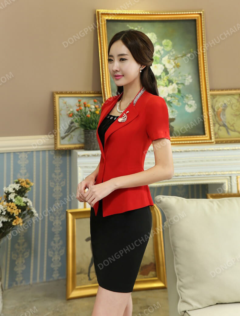 Mẫu đồng phục áo vest nữ công sở màu đỏ