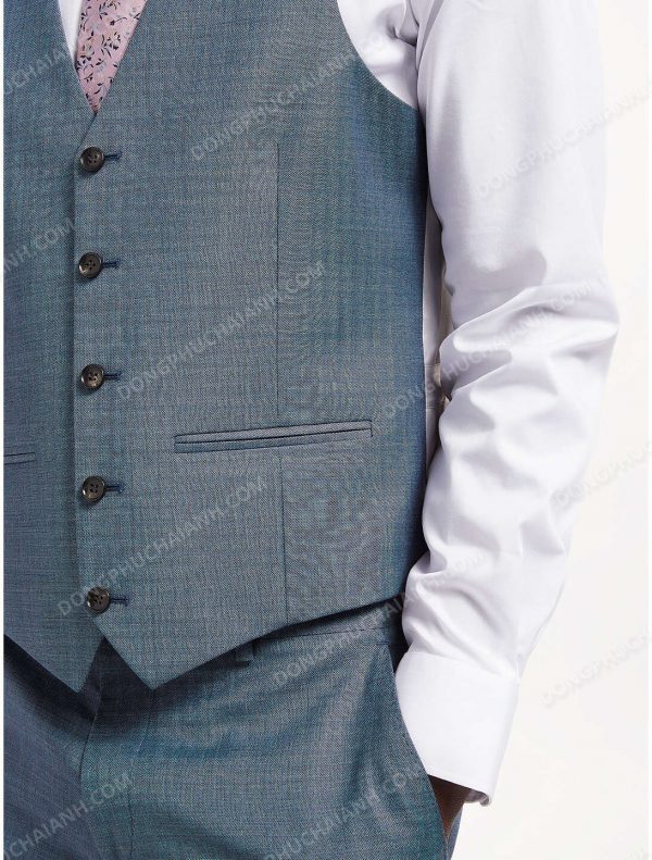 Bắt mắt và lịch lãm là yếu tố hàng đầu mà những bộ áo gile nam công sở thể hiện.