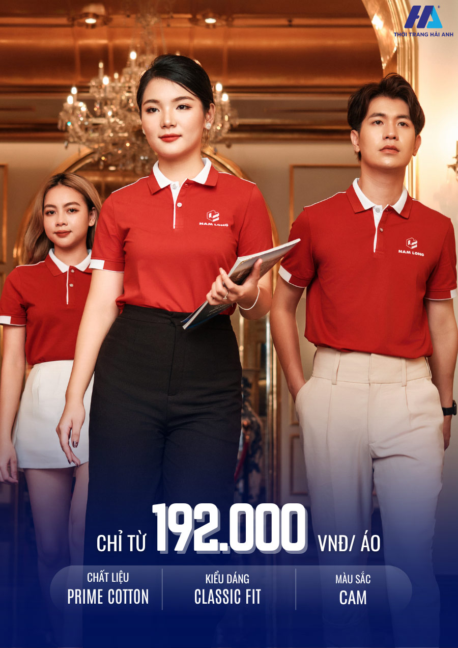 áo thun đồng phục màu đỏ phối trắng dệt trơn hai màu tạo nên hình ảnh tươi mới và chuyên nghiệp