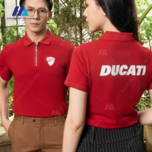 Mẫu áo thun đồng phục có cổ khóa kéo đỏ Ducati