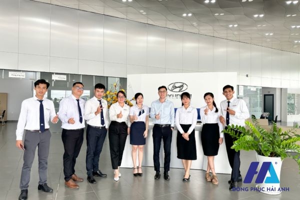 Đồng phục công ty ô tô Hyundai Bình Phước. Nguồn: Internet
