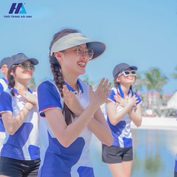 Áo team building màu xanh dương MB Bank chất liệu cotton cao cấp, mang đến cảm giác khi tham gia các hoạt động