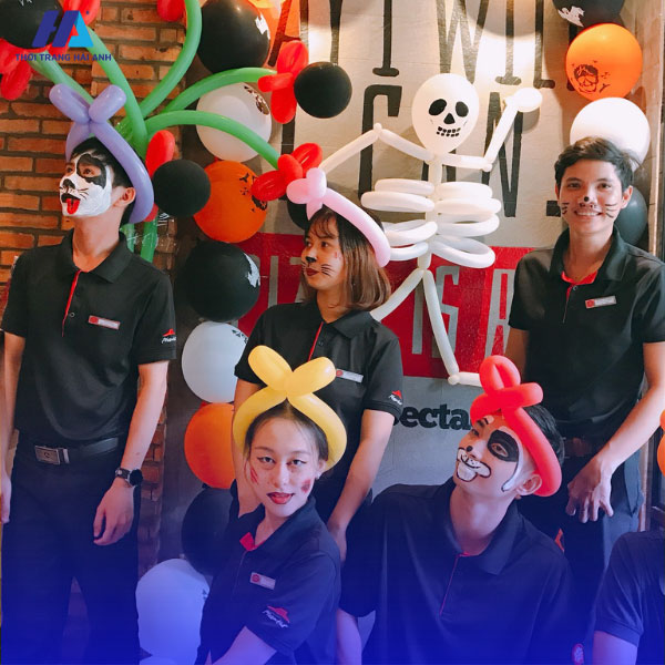 Mẫu áo phông đồng phục có cổ Pizza Hut trong dịp tổ chức Hallowen