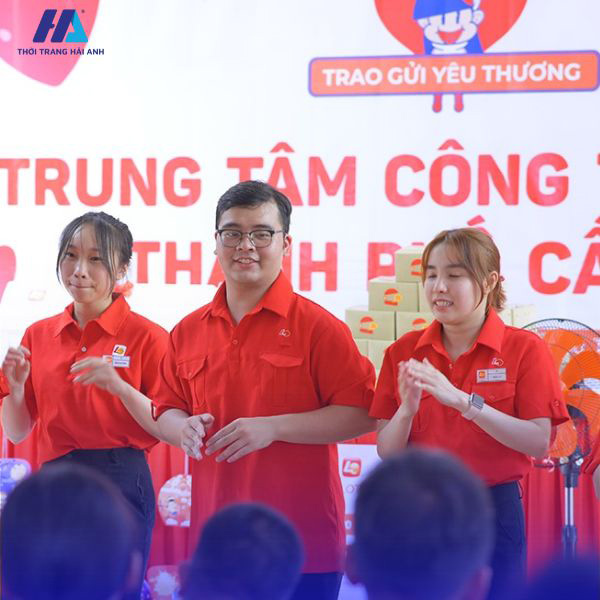 Đồng phục sơ mi thiết kế hiện đại