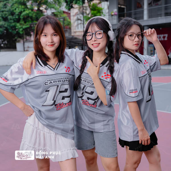 Gợi ý mix đồ với áo Classmate màu xám theo nhiều phong cách