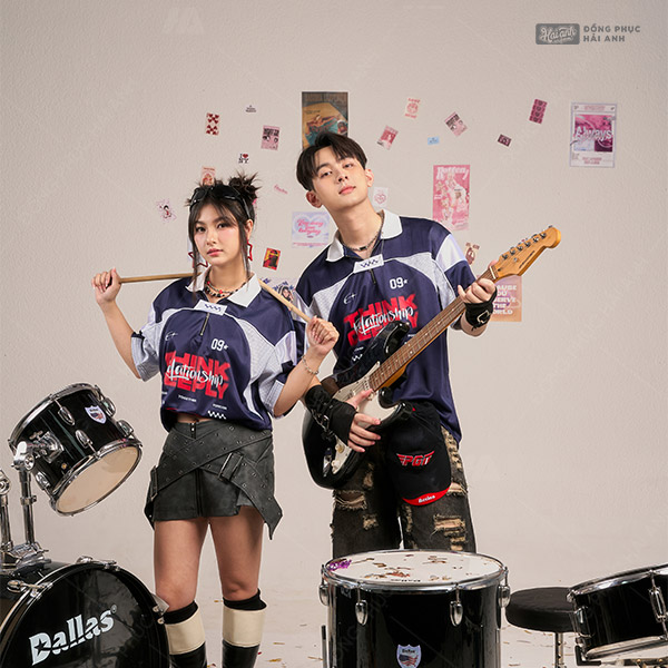 Oversize form rộng, unisex, dễ mặc, che khuyết điểm