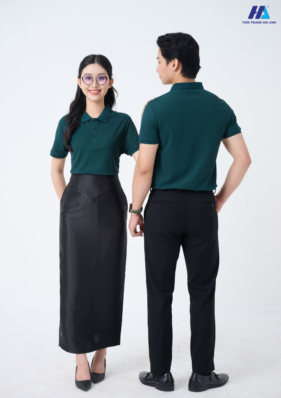 Gợi ý phối đồ phong cách với áo thun đồng phục công ty màu ve chai