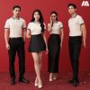 áo thun đồng phục màu be phối cổ dệt họa tiết màu xanh đen