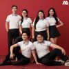 áo thun đồng phục màu trắng phối cổ dệt họa tiết màu bích